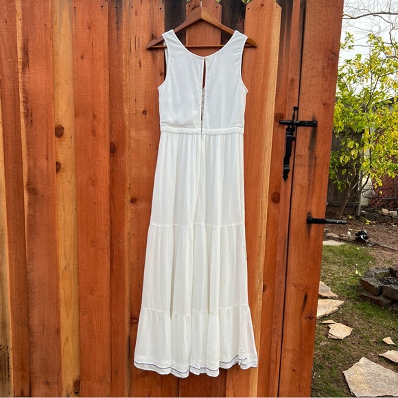 White Bohemian Floral Embroidered Gauzy Maxi Dress 🌿 - Picture 10 of 15